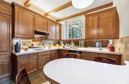 Horgen District Villa | Artsy villa| 180° lake view | 12 min ZH center