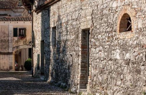 Strassoldo House | "Artuico" with garden in the castle