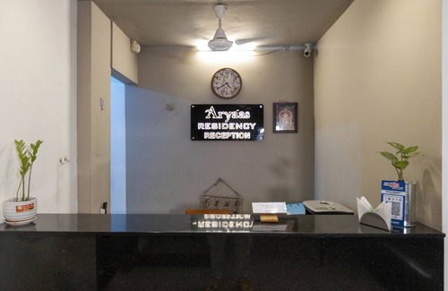 Maradu Hotel | Aryaas Residency Nettoor