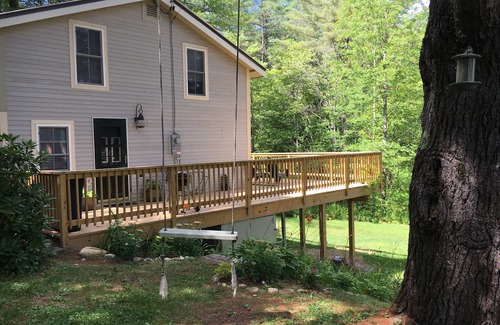 Ludlow House | As featured in the NY Times: charming, home on Lake Rescue, minutes from Okemo.