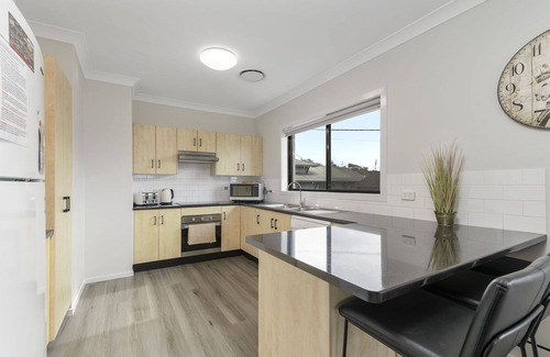 Crescent Head House | AS NEW SPARKLING 3 BEDROOM TOWNHOUSES ON THE GOLF COURSE