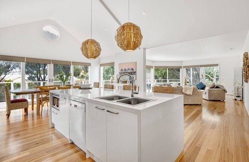 Sorrento House | ASCALON COTTAGE STYLE HOLIDAY RETREAT, SORRENTO