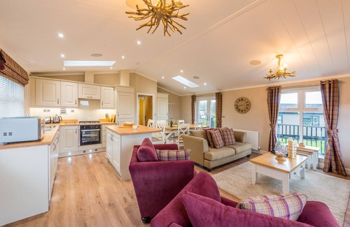 Otterham Apartment | Ash Lodge- Orchard Lodge No 1