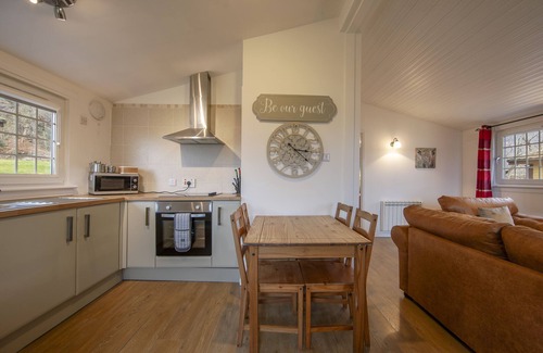 West Laroch Cottage | Ash Tree Lodge - sleeps 4 guests in 2 bedrooms