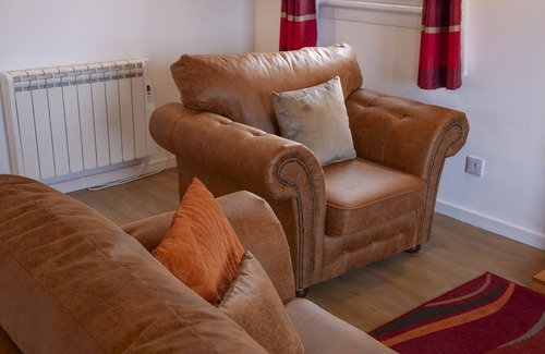 West Laroch Cottage | Ash Tree Lodge - sleeps 4 guests in 2 bedrooms