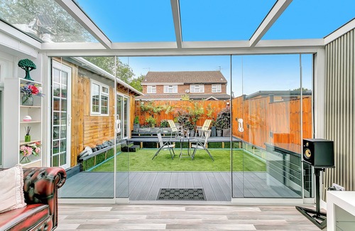 Bierton Apartment | Aspen Cl – Cozy Double Room in Shared Apartment