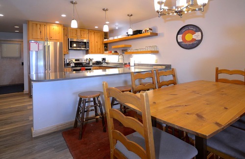 Crested Butte Condo | Aspen Grove, Ski in/out, Hot Tub, Pet Friendly