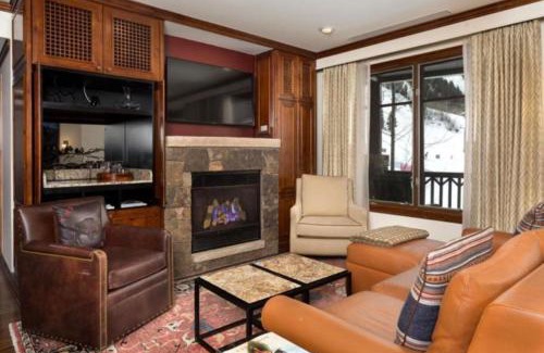 Aspen Apartment | Aspen Ritz-Carlton 3 Bedroom Residence With Full Service Resort Amenities And True Ski In, Ski Out Access