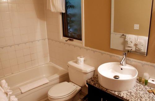 Waterton Park Hotel | Aspen Village