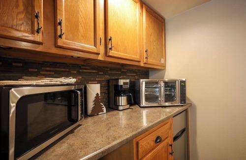 Fall River Estates Hotel | Aspen Winds on Fall River