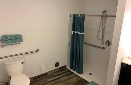 Old Town Hotel | Assessable Studio equipped kitchen, Queen bed + Full sofa-bed. Walk to Old Town