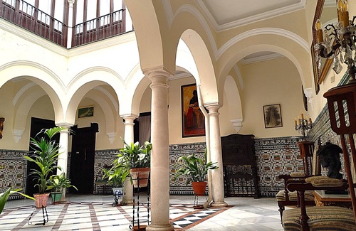 Ecija House | Astigi room in a palace house