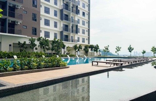 Central Seberang Perai Apartment | Aston Acacia Luxe Retreat 7-8Pax with Free Netflix