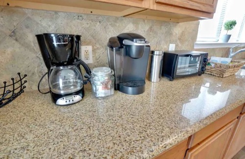 Mission Bend House | Astonishing Oasis in Houston, 4 Bdrm/2.5 Bath/Pool table/Office/Backyard