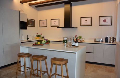 Sitges Villa | At 10 minutes drive/Sitges Masia Las Moreras New 100% Tradition & Comodity