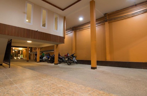 Mak Khaeng Hotel | At Home at Udon