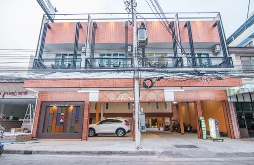 Mak Khaeng Hotel | At Home at Udon