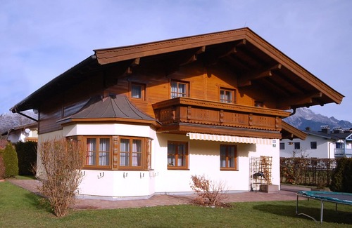 Saalfelden am Steinernen Meer House | Country house, in the skiing and hiking area Zell am See
