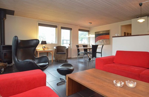Idestrup House | At the end of a small side street and only about 150 m from the beach lies this cozy vacation home.