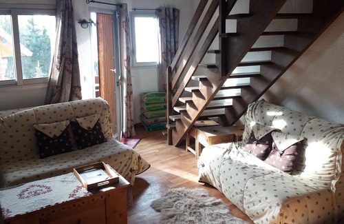 Eyne 2600 Apartment | At the foot of the ski slopes comfortable apartment with terrace and stove