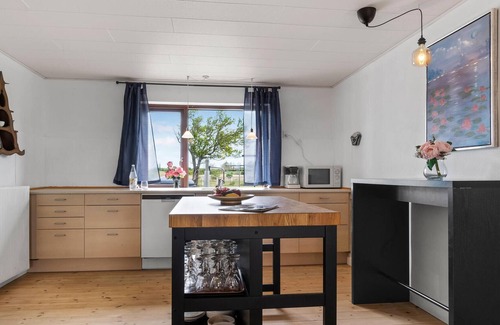 Maribo House | At the harbor of the island of Femø welcomes you this spacious cottage with Finnish wooden bath.