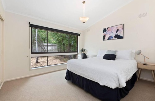 Belmont House | At the Hilltop - sleeps 10