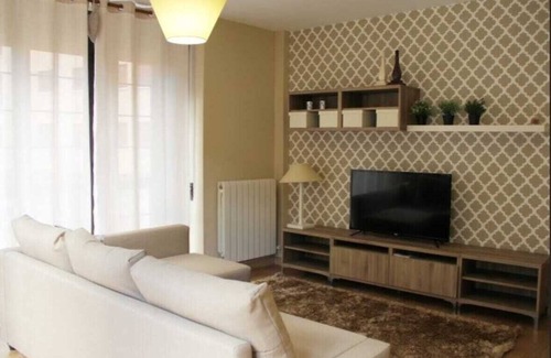 Najera Apartment | AT VINO Y CAMINO Escape to the perfect place.