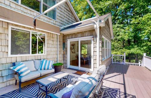 Bumpass House | At Your Leisure