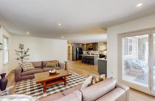 Bumpass House | At Your Leisure