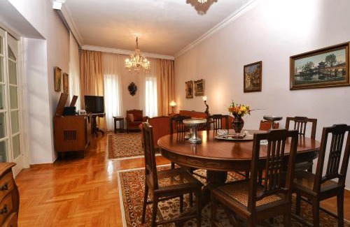 Plaka Apartment | Athens Authentic Elegance at Acropolis