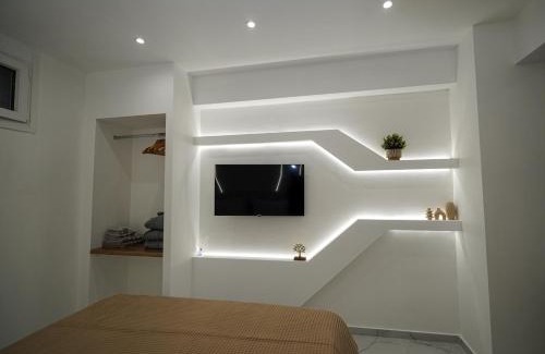 Karpenisi Apartment | Athens City-Break Studios- near Acropolis