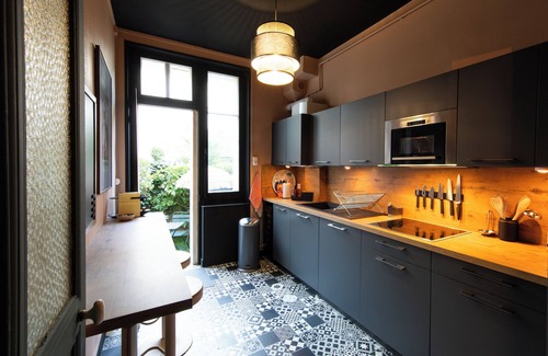 Orleans Apartment | Athos, L'élégant