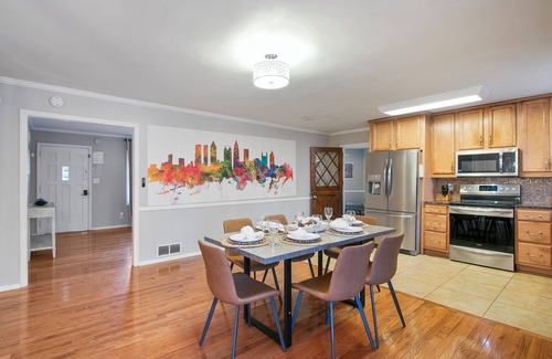 Atlanta House | Atlanta 4BR Family Home | King Bed + Yard +FirePit