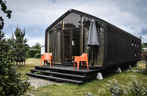 Ouddorp Cottage | Atmospheric cabin with WiFi in a holiday park close to the North Sea