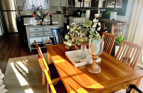 Cambridge House | Attention Racers - Beautiful Home 3 Blocks from Great Marsh Park!