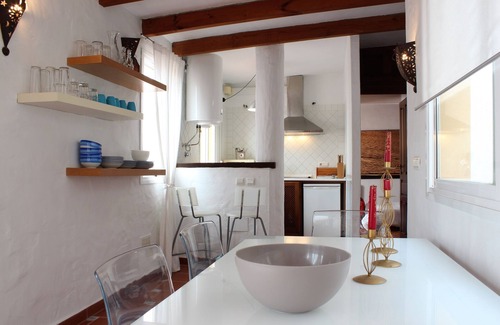Cabrita Apartment | Attic apartment in old town Tarifa
