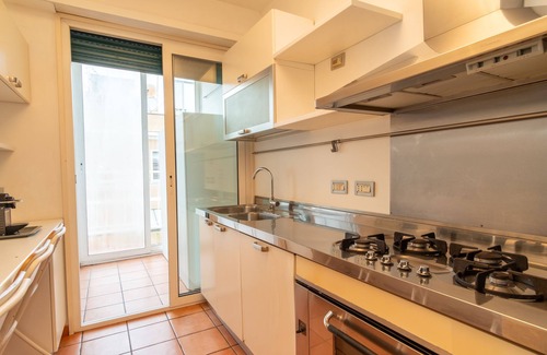 Universita Apartment | Attic with Terrace and Jacuzzi - Luxury Apartment