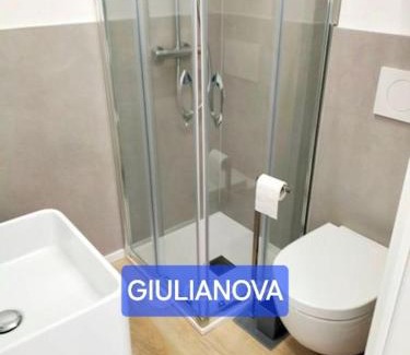 Giulianova Apartment | Attico con Terrazzo Panoramico e cucina attrezzata, Nel centro di Giulianova, a due passi dal Mare, Con Servizio biciclette