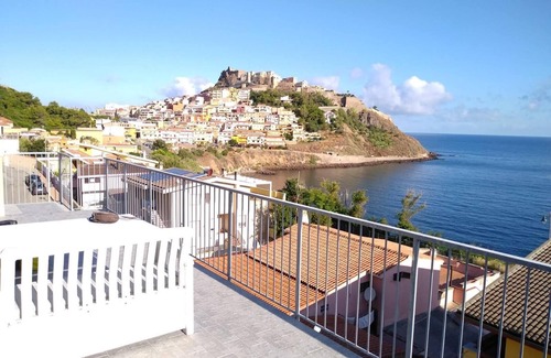 Castelsardo Apartment | Attico Meraviglioso sul Mare, Appartamento con Ampio Terrazzo Vista 180 Gradi