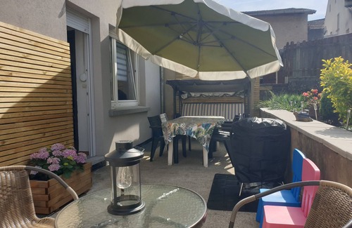 Farschviller Apartment | Attractive 3-room apartment with private terrace.