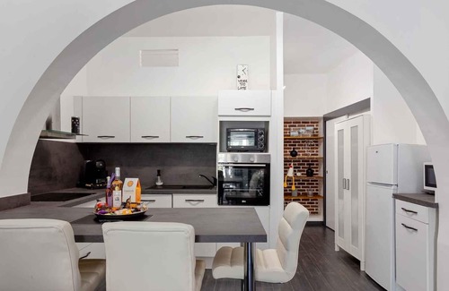 Ajaccio Apartment | Attractive 3-star F2 apartment with all comforts in the center of Ajaccio (2/4 people)