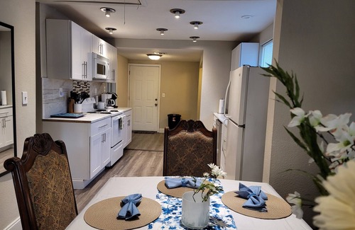 Milton House | Attractive house in the center of Milton