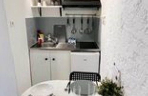 La Roquebrussanne Apartment | ATYPICAL DUPLEX STUDIO