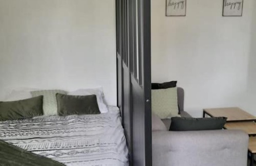 Cergy Apartment | Au cœur du port - CALME - 5 min à pied de la base de loisirs