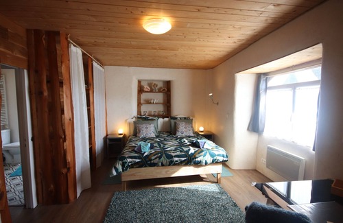 Loperec House | Au Pied des Monts D'arrée, Magnifique Gîte Calme et Spacieux Pour 4 Personnes!