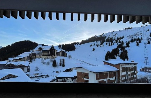 Auris Condo | Au Pied des Pistes! Apt cozy + Piscine et Sauna