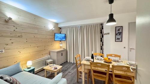 Termignon Apartment | Au pied des pistes et des remontées Domaine Val Cenis Appart à Termignon Val Cenis avec Wifi