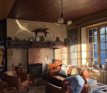 Saint-Cirgues-la-Loutre Bed & Breakfast | Auberge des Ruines de Merle