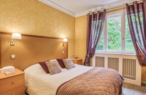 Vernouillet Hotel | Auberge de la Vallée Verte