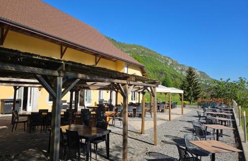 Lathuile Hotel | Auberge de Pontgibaud